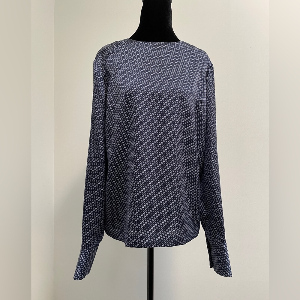 Banana Republic Navy Satin Back-Button Blouse – Medium